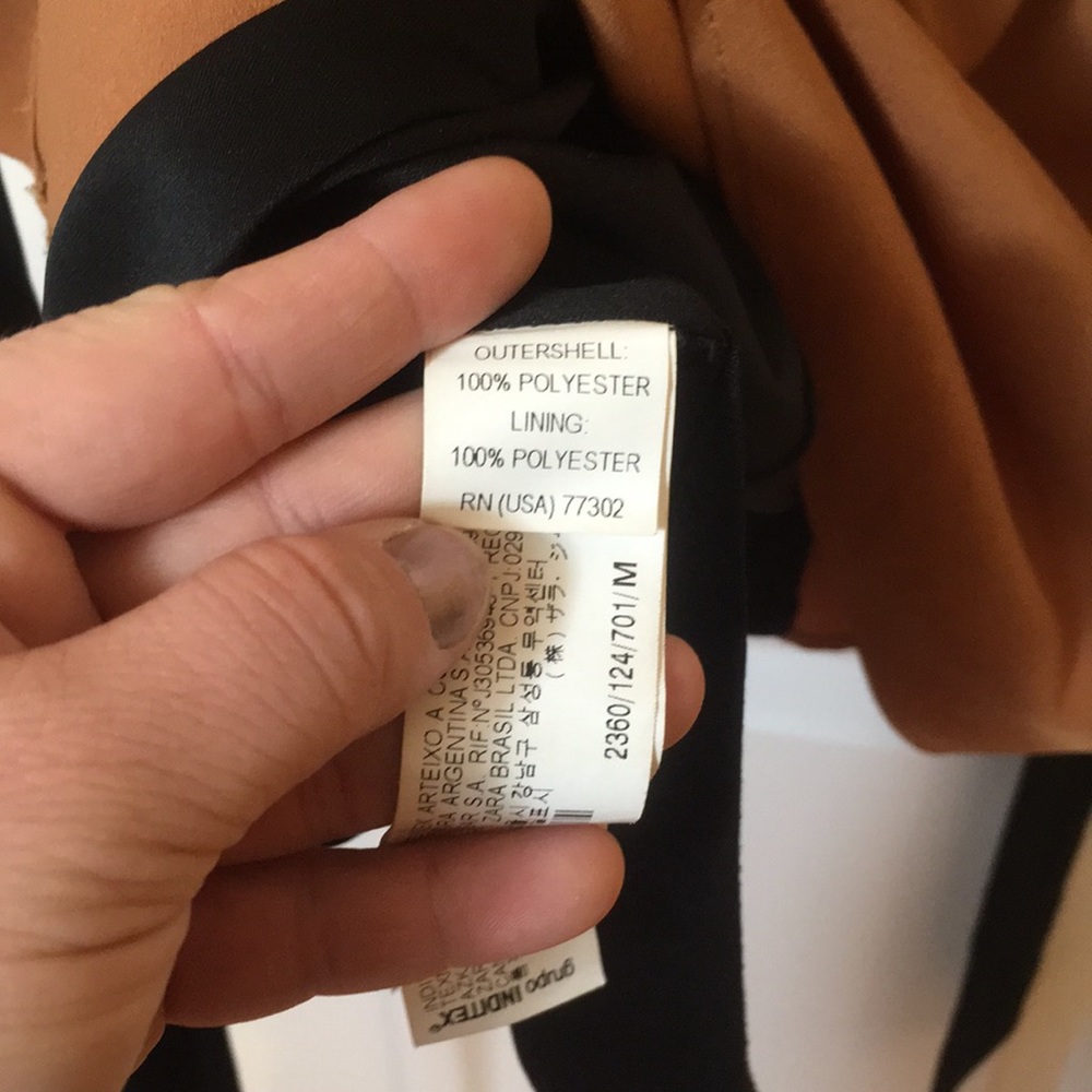 Pleated bust faux-wrap dress with tie-waist - Picture 7 of 8